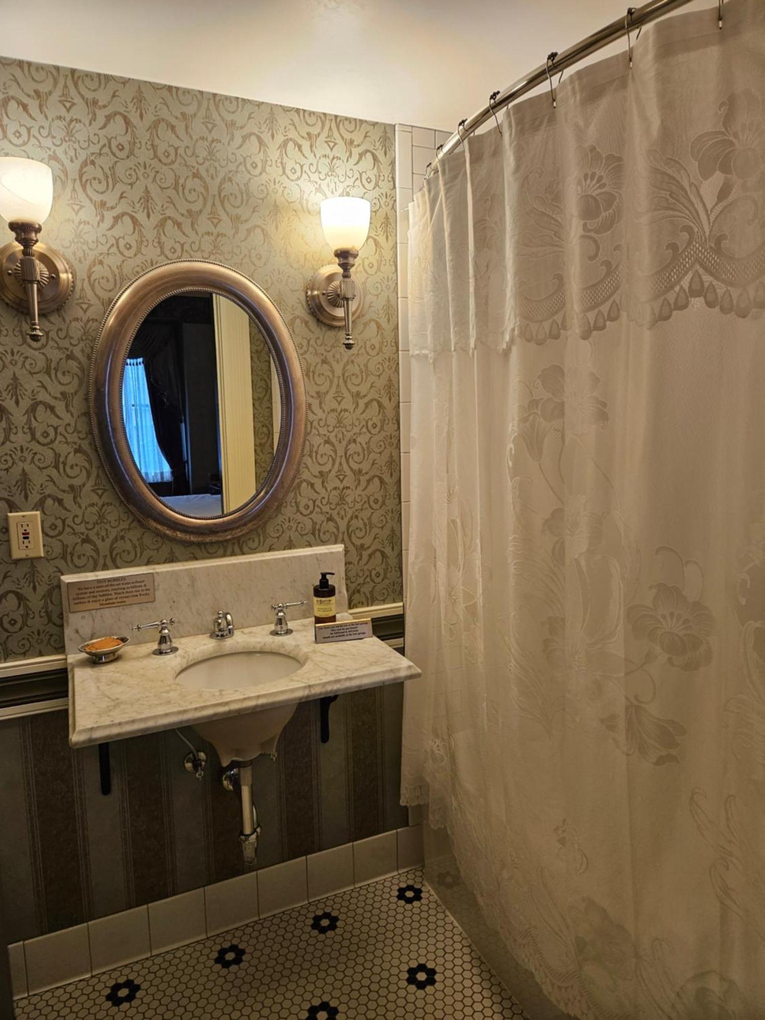 Beaumont And - Adults Only 4*